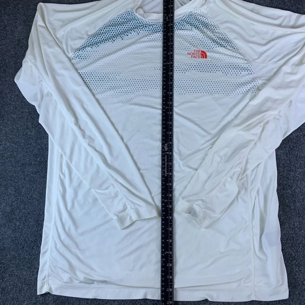 The North Face Shirt Mens Medium White Logo Raglan Sleeve Long Sleeve Activewear